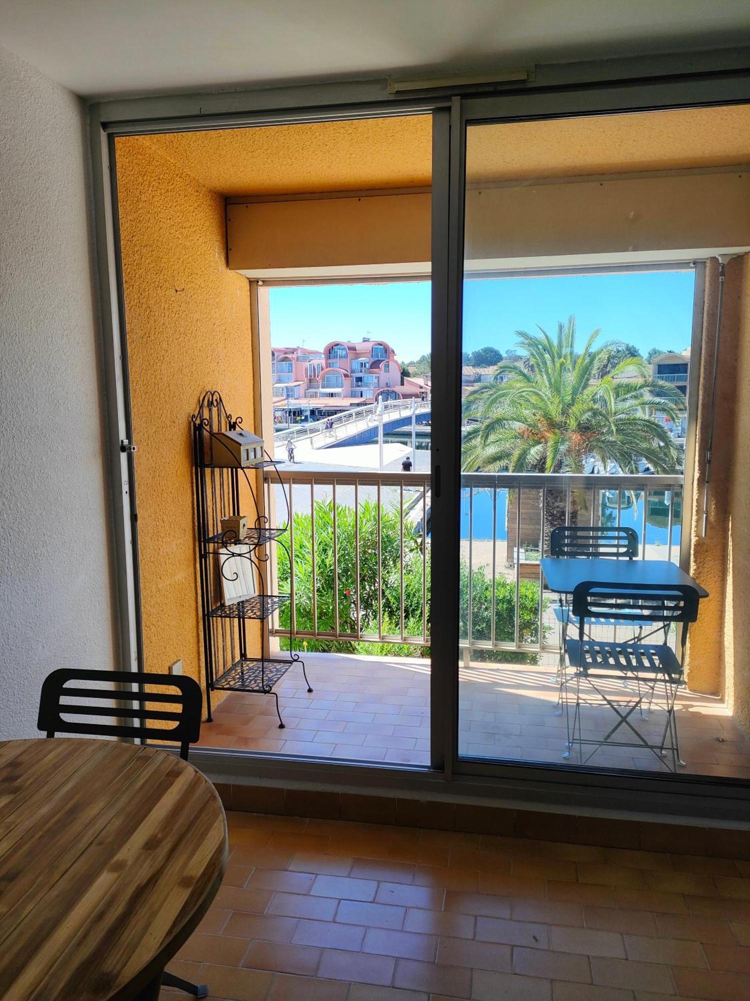 Apartment Gruissan, Cabine, Au Calme Vue Degagee Sur Marina *