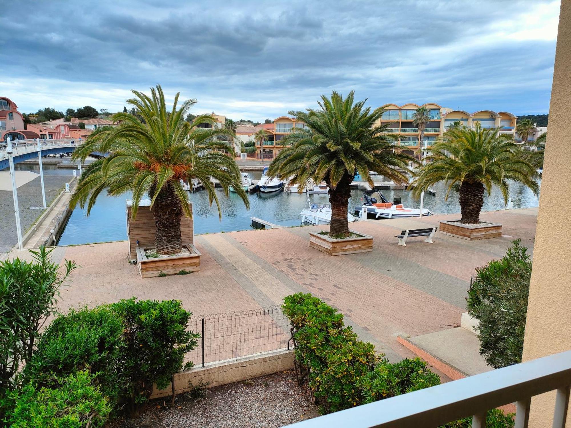Gruissan, Cabine, Au Calme Vue Degagee Sur Marina Gruissan